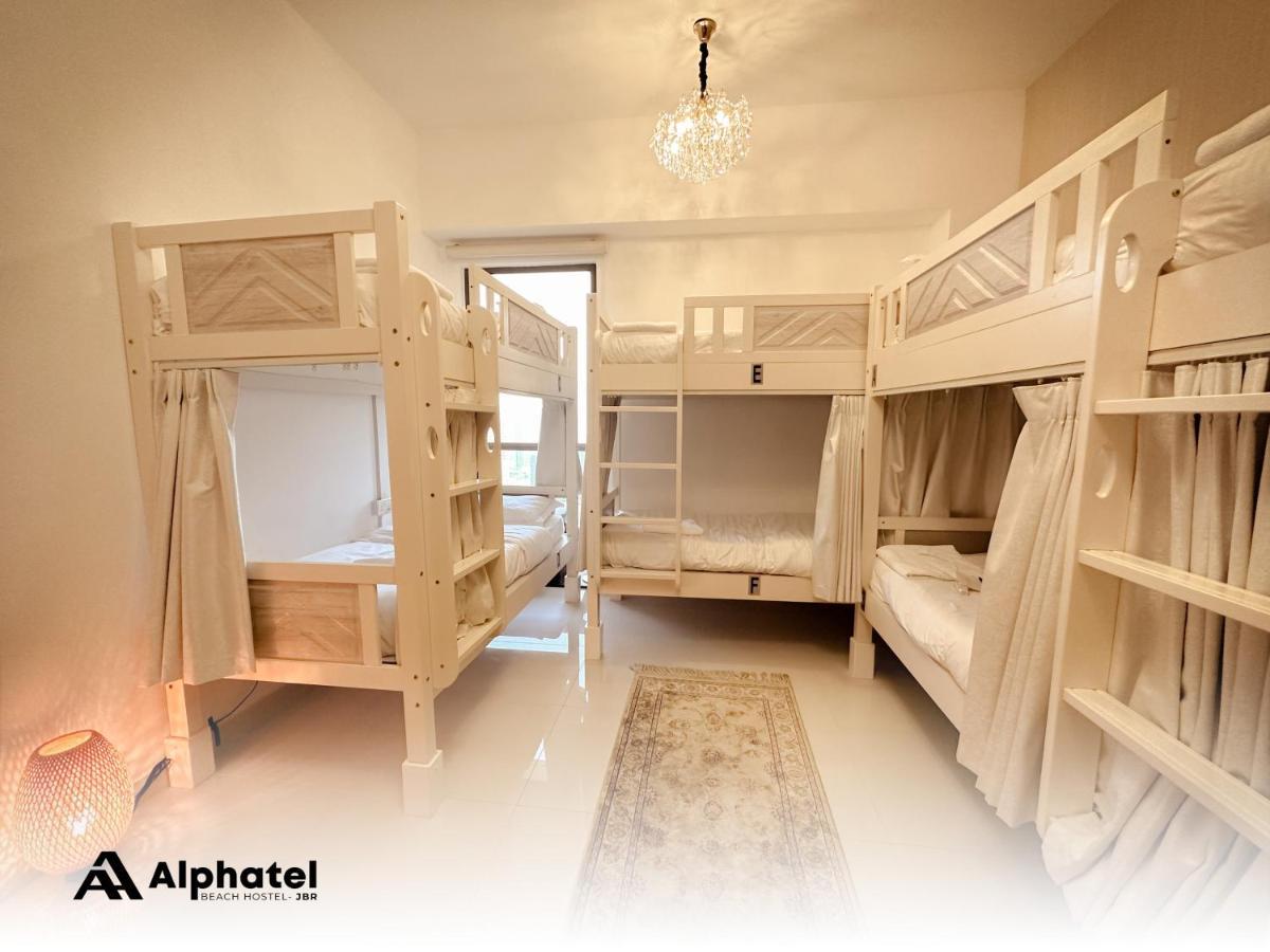 Alphatel Beach Hostel Jbr Dubái Exterior foto